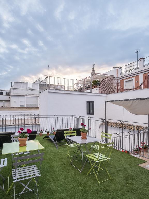 Selecta Apartments Los Venerables Sevilla Exteriör bild