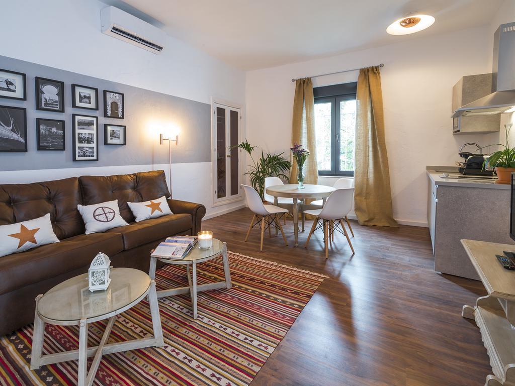 Selecta Apartments Los Venerables Sevilla Exteriör bild