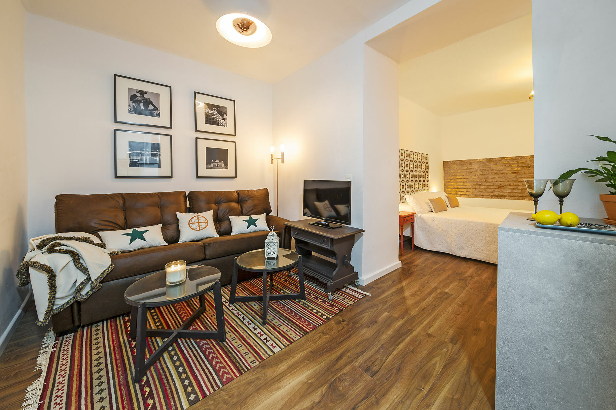 Selecta Apartments Los Venerables Sevilla Exteriör bild