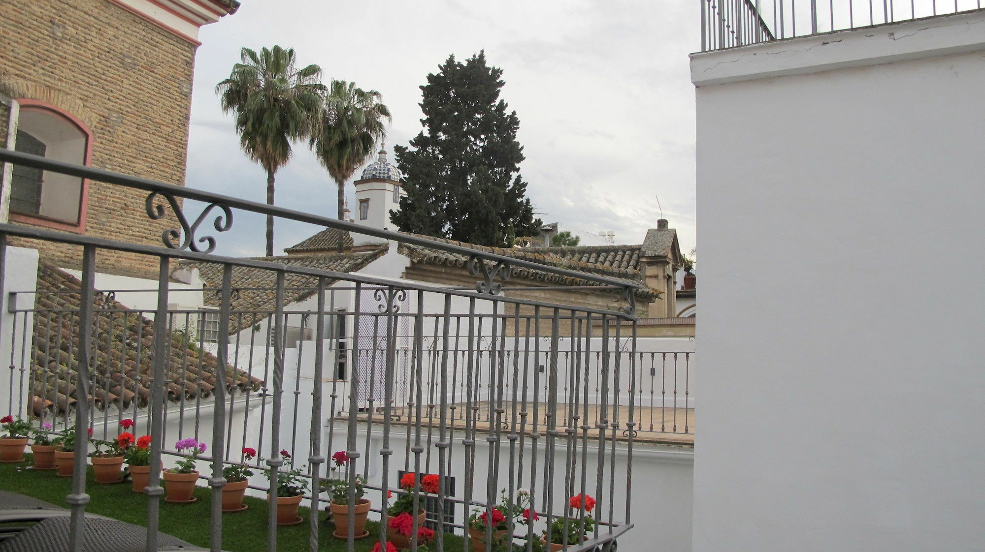 Selecta Apartments Los Venerables Sevilla Exteriör bild