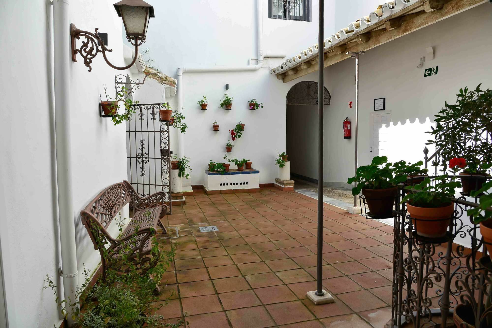 Selecta Apartments Los Venerables Sevilla Exteriör bild