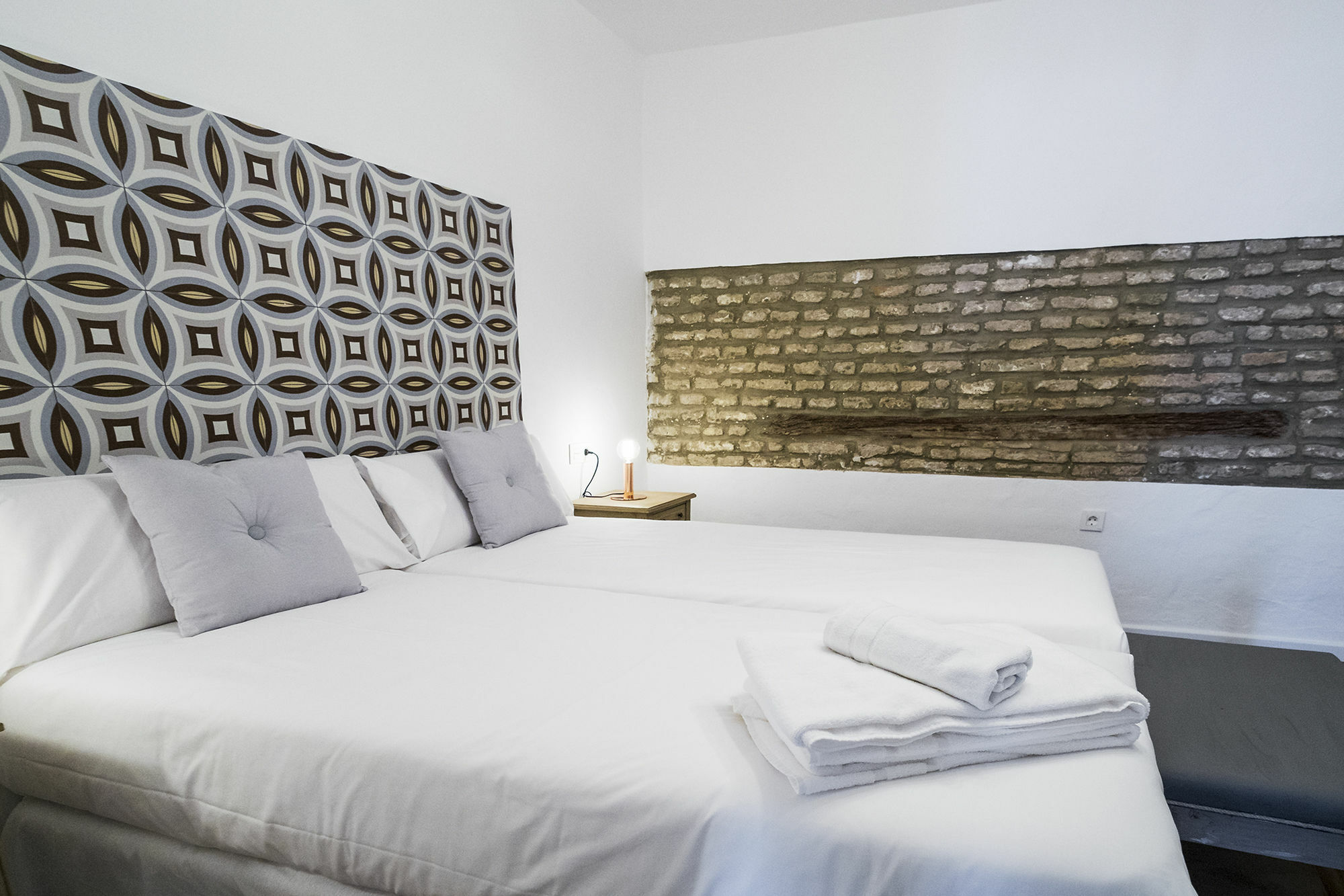 Selecta Apartments Los Venerables Sevilla Exteriör bild