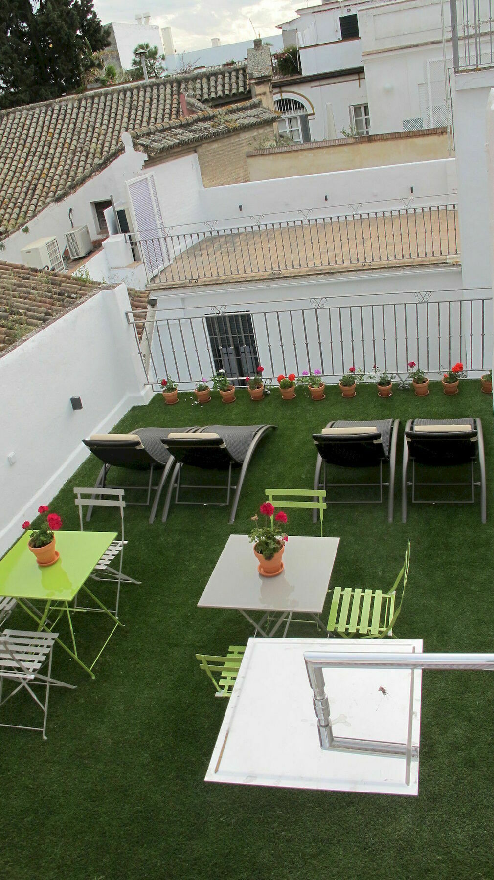 Selecta Apartments Los Venerables Sevilla Exteriör bild